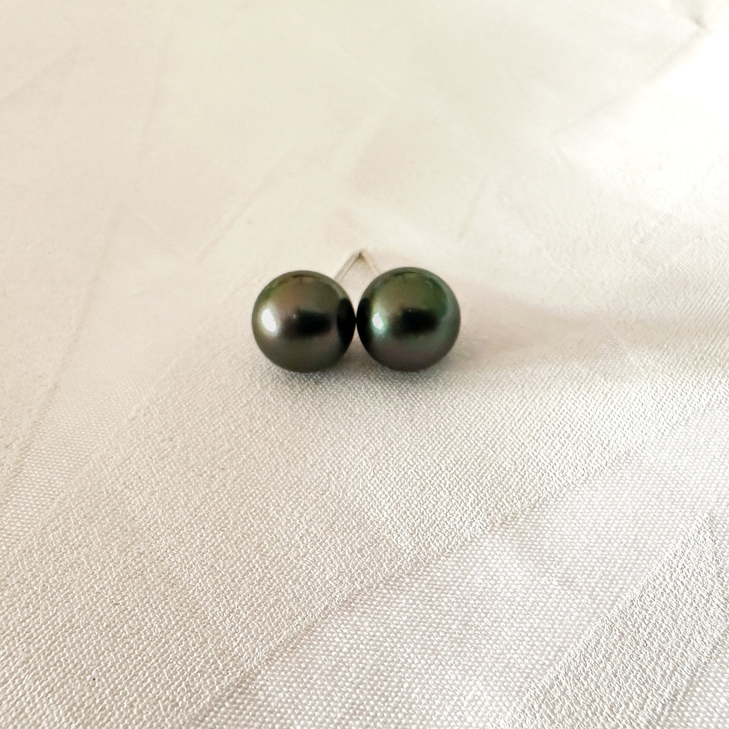 Shell Pearl Studs