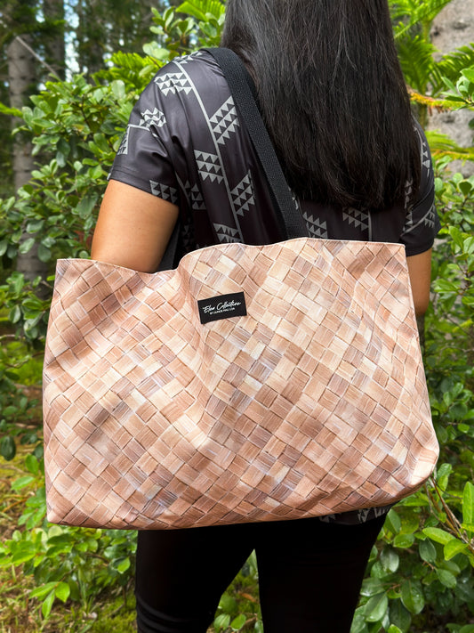 LAUHALA CANVAS TOTE