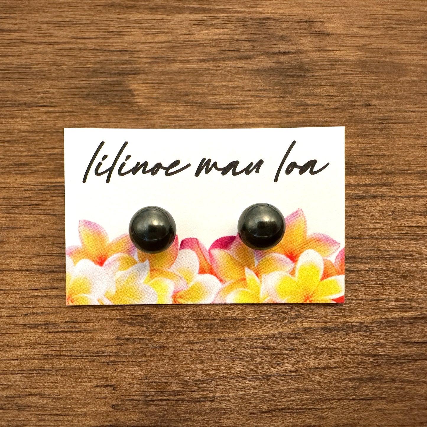 8mm Shell Pearl Studs