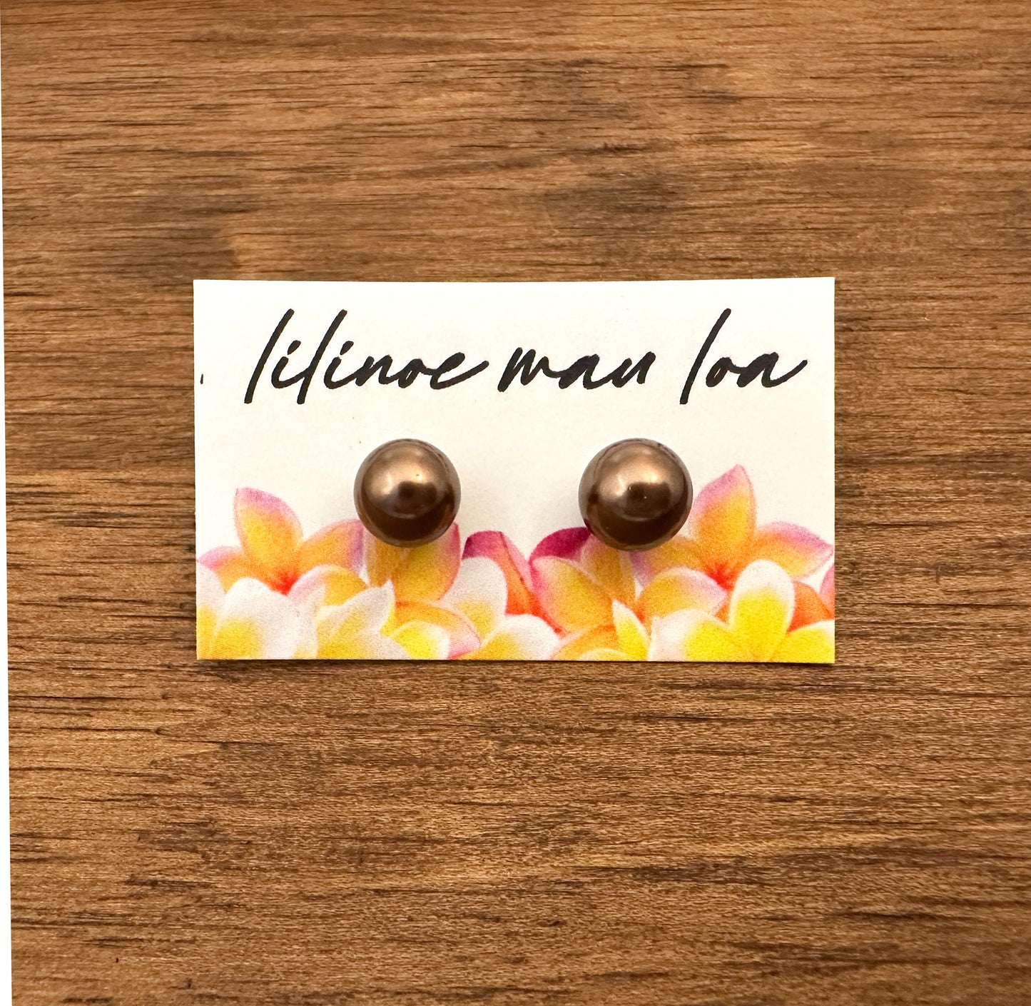 8mm Shell Pearl Studs