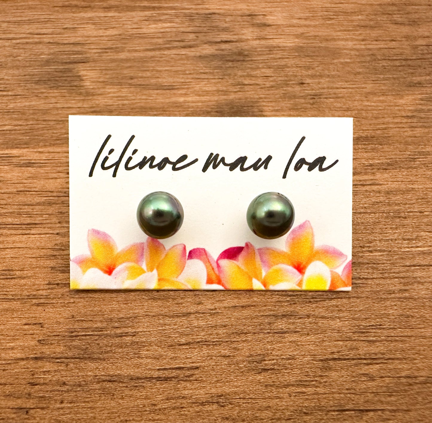 8mm Shell Pearl Studs